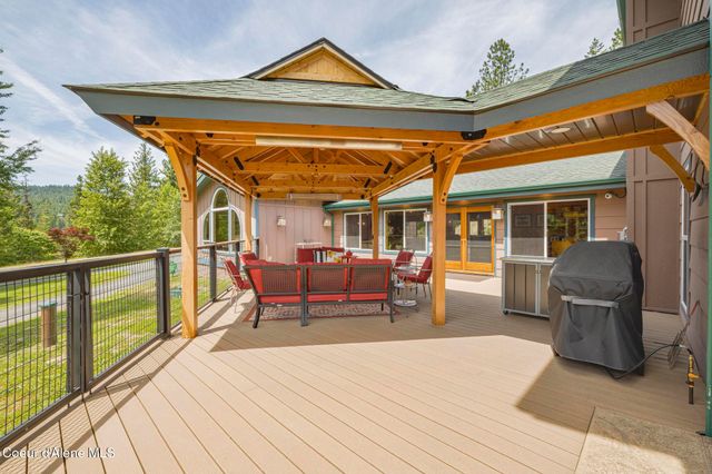 15964 N Songbird LN, Rathdrum, ID 83858