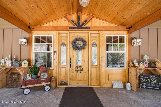 15964 N Songbird LN, Rathdrum, ID 83858