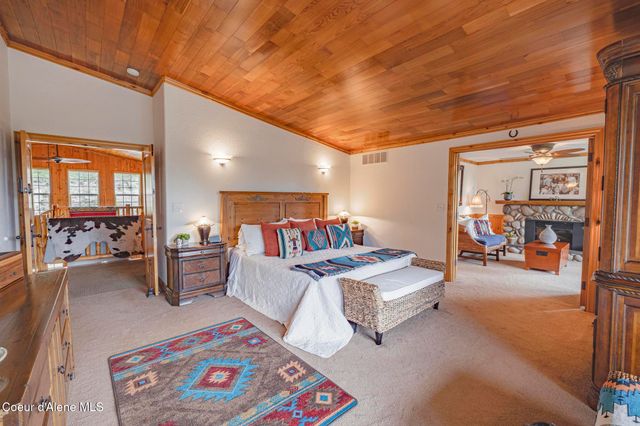 15964 N Songbird LN, Rathdrum, ID 83858