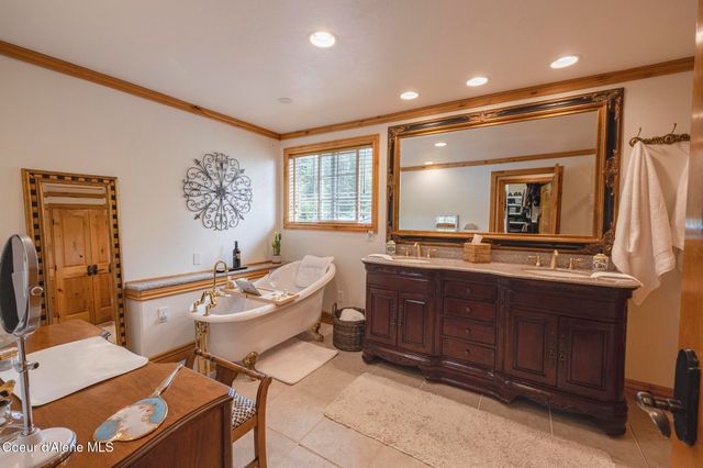 15964 N Songbird LN, Rathdrum, ID 83858