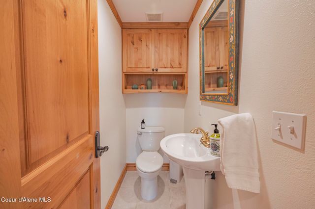 15964 N Songbird LN, Rathdrum, ID 83858