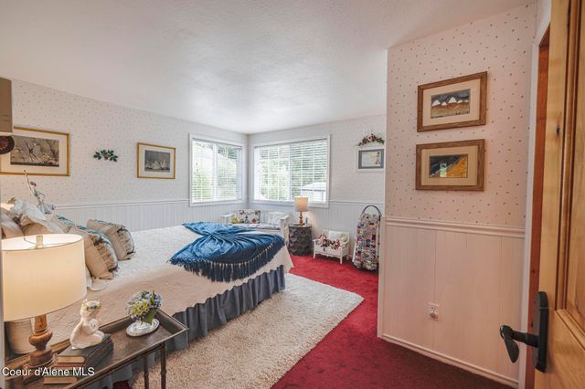 15964 N Songbird LN, Rathdrum, ID 83858