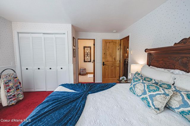 15964 N Songbird LN, Rathdrum, ID 83858