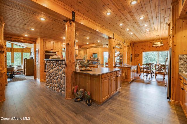 15964 N Songbird LN, Rathdrum, ID 83858