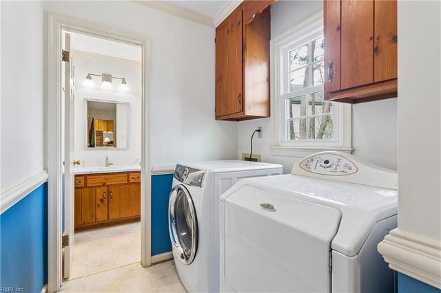 106 Kimberly CT, Yorktown, VA 23692