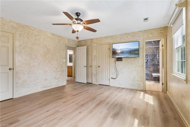 106 Kimberly CT, Yorktown, VA 23692