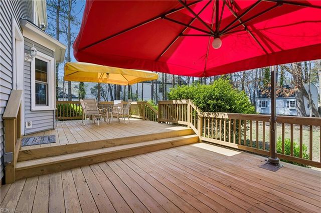 106 Kimberly CT, Yorktown, VA 23692