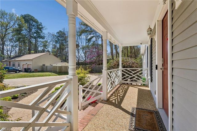 106 Kimberly CT, Yorktown, VA 23692