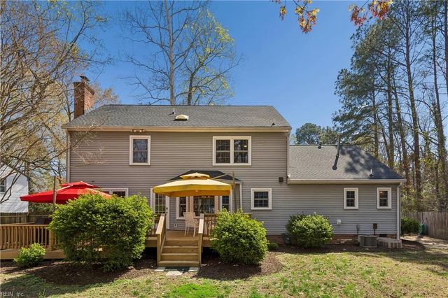 106 Kimberly CT, Yorktown, VA 23692