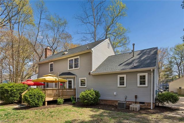 106 Kimberly CT, Yorktown, VA 23692