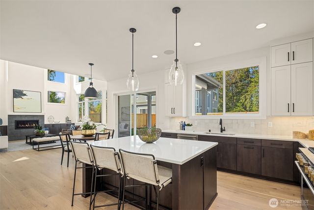 5816 NE 4th Place, Renton, WA 98059