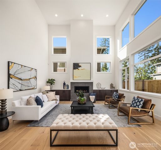 5816 NE 4th Place, Renton, WA 98059