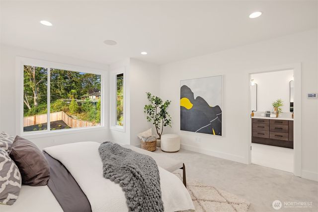 5816 NE 4th Place, Renton, WA 98059