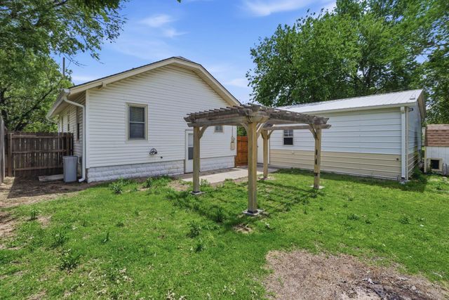 1251 N Smith St, Wichita, KS 67212