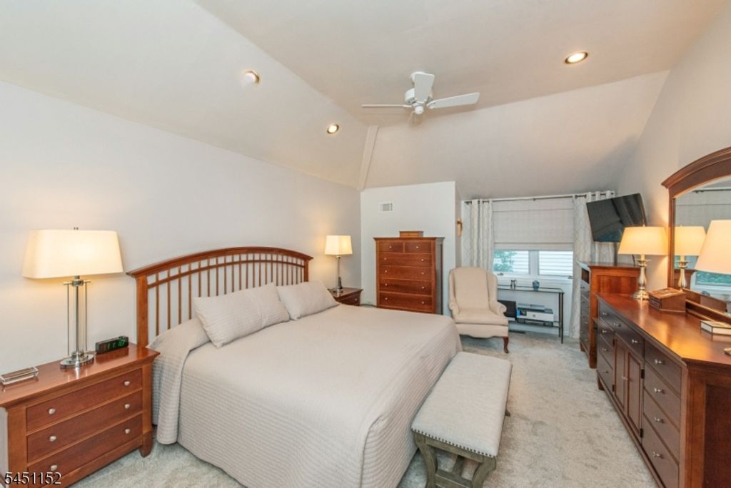 13 Stonegate Dr, Roseland Boro, NJ 07068 — photo 14