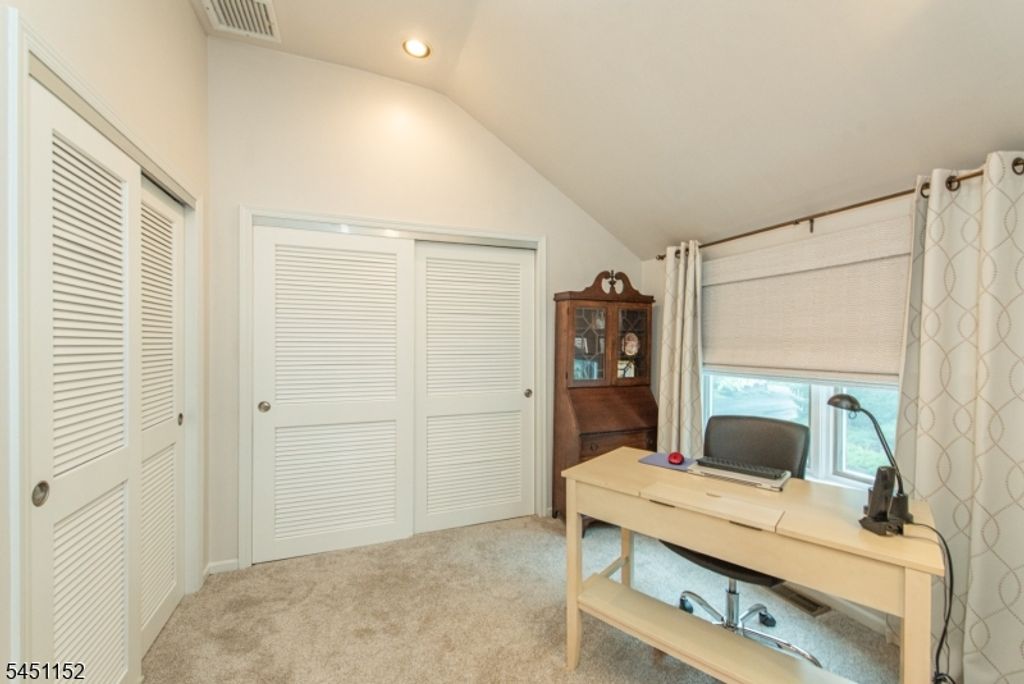 13 Stonegate Dr, Roseland Boro, NJ 07068 — photo 17