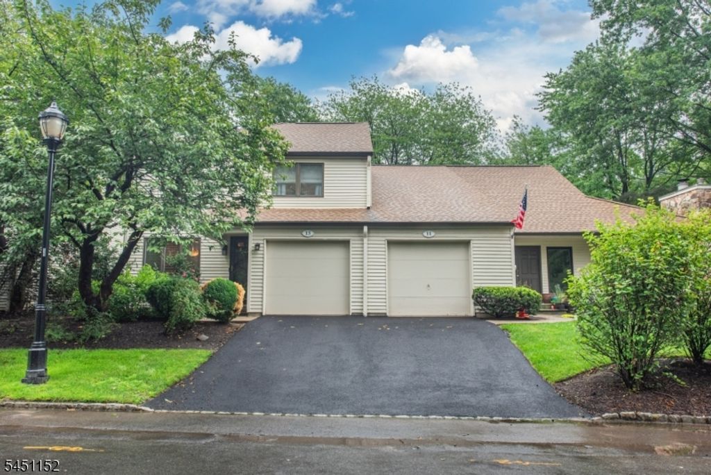 13 Stonegate Dr, Roseland Boro, NJ 07068 — photo 3