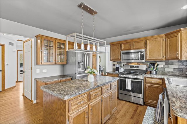 307 Cass Street, Lemont, IL 60439