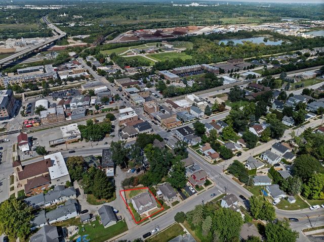 307 Cass Street, Lemont, IL 60439
