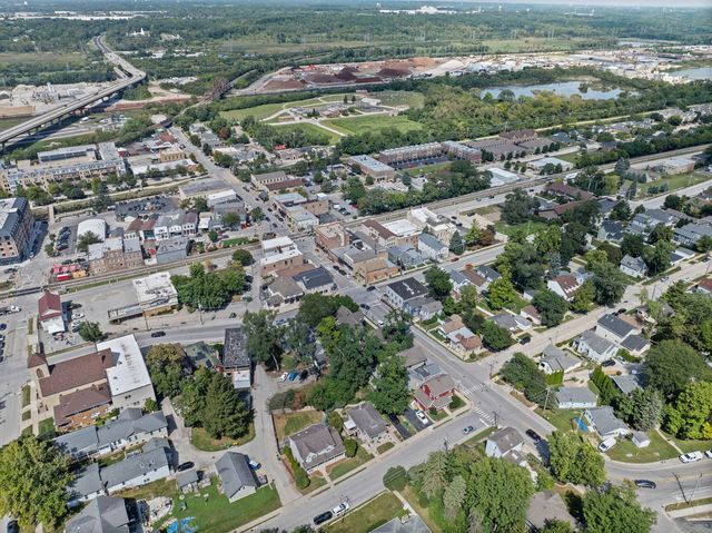 307 Cass Street, Lemont, IL 60439