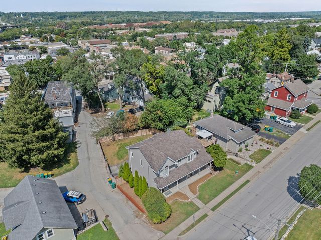 307 Cass Street, Lemont, IL 60439