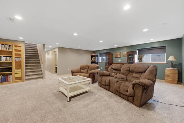 1719 E Aster St, Andover, KS 67219