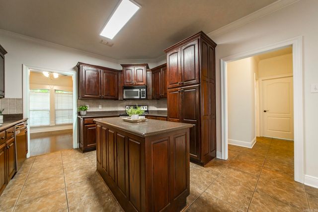 15 Talladega Loop, Cabot, AR 72023