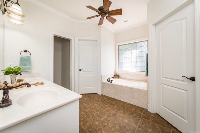 15 Talladega Loop, Cabot, AR 72023