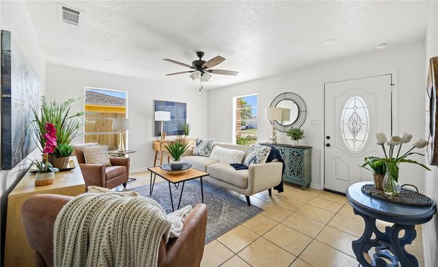 428 Trinidad Dr, Corpus Christi, TX 78418