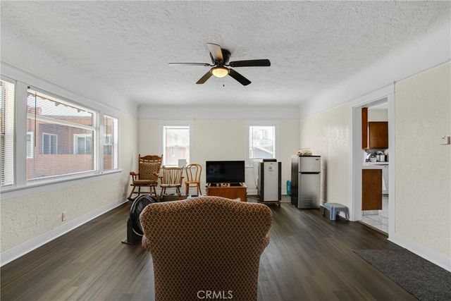 3822 E 7th Street, Long Beach, CA 90804