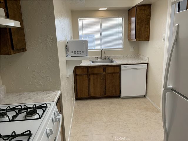 3822 E 7th Street, Long Beach, CA 90804