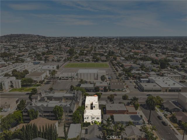 3822 E 7th Street, Long Beach, CA 90804