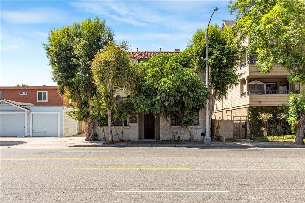 3822 E 7th Street, Long Beach, CA 90804
