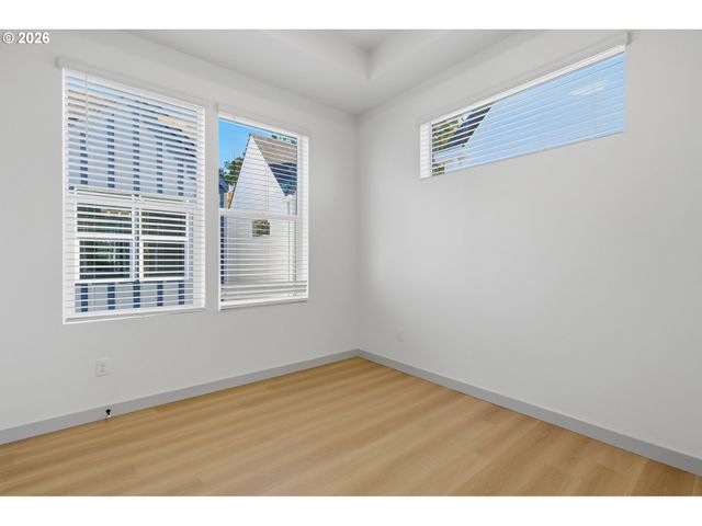 7043 Se 60th Ave, Portland, OR 97206