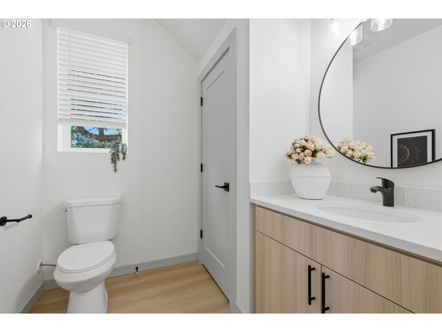 7043 Se 60th Ave, Portland, OR 97206