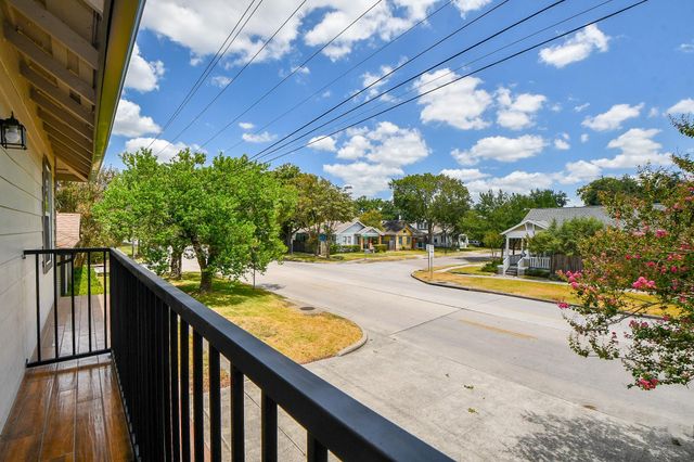 1525 Studewood Street, Houston, TX 77008