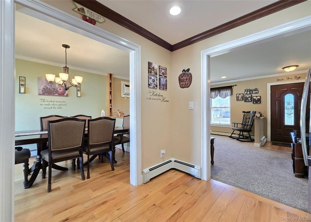 31 Stanley Drive, Shirley, NY 11967