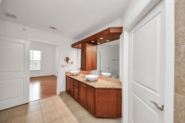 1010 Rosine Street 25, Houston, TX 77019