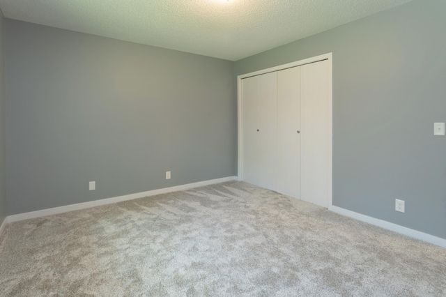 18975 Flora Street NW, Oak Grove, MN 55011