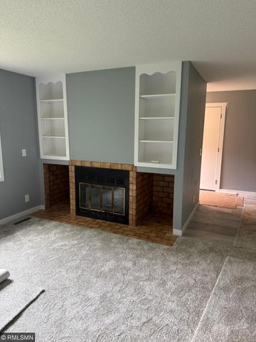 18975 Flora Street NW, Oak Grove, MN 55011