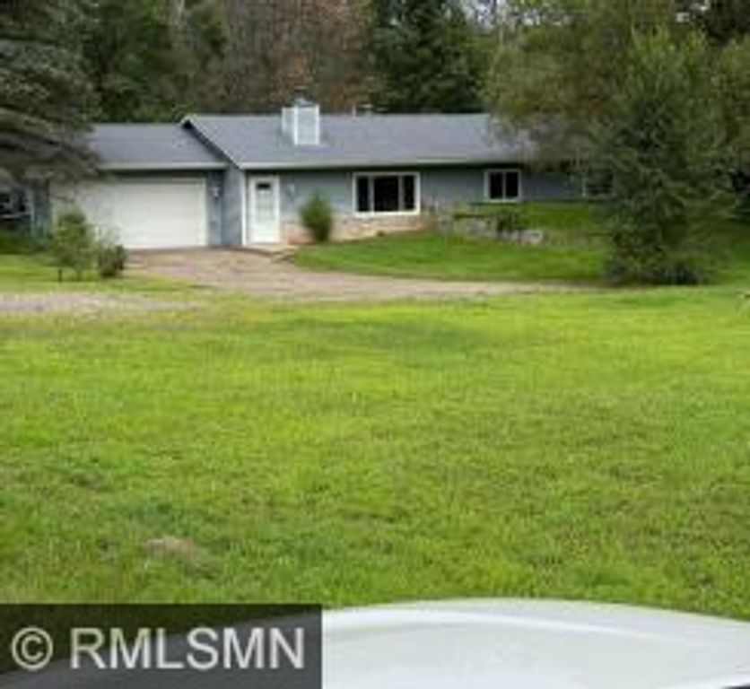18975 Flora Street NW, Oak Grove, MN 55011