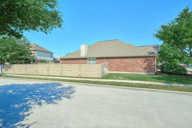 3518 Leaf Vines Drive, Spring, TX 77386