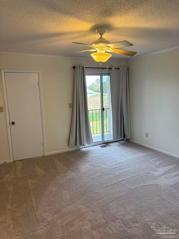 4712 Huron Dr, Pensacola, FL 32507