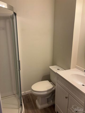 4712 Huron Dr, Pensacola, FL 32507