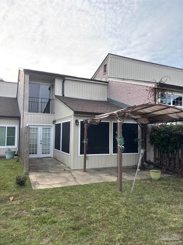 4712 Huron Dr, Pensacola, FL 32507