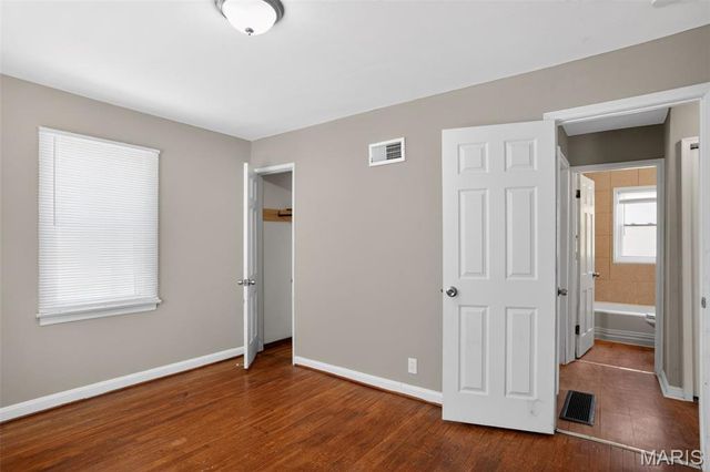 8211 Montreal Drive, St Louis, MO 63132