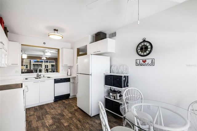 3980 IRONWOOD CIRCLE 404, Bradenton, FL 34209