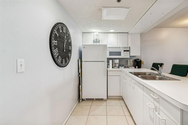 3980 IRONWOOD CIRCLE 404, Bradenton, FL 34209