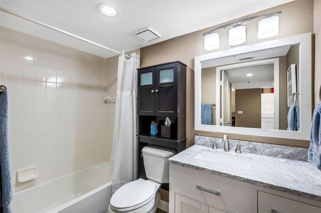 3980 IRONWOOD CIRCLE 404, Bradenton, FL 34209