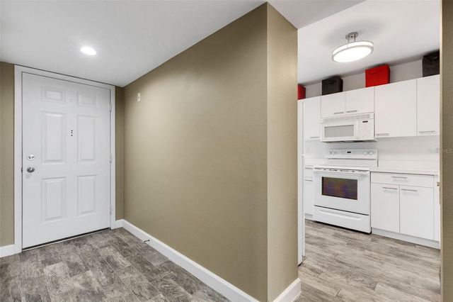 3980 IRONWOOD CIRCLE 404, Bradenton, FL 34209